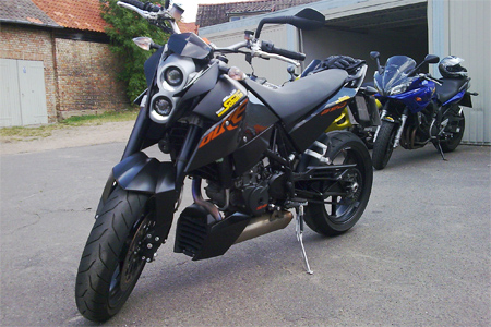 KTM Duke 690